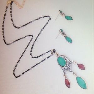 🆕Necklace and Earring Set